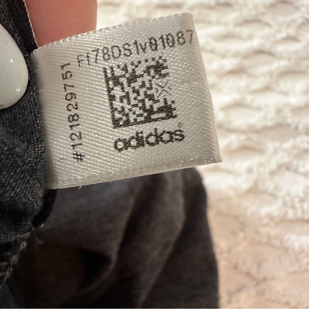 Adidas Heather Gray Climalite Tee Size Medium Minimalist Athleisure Streetwear - Picture 12 of 13